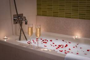 Golden Tulip Gurgaon - Sector 29