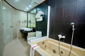 Red Coconut Beach Hotel