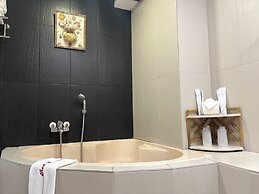 Red Coconut Beach Hotel