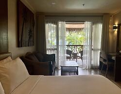 Red Coconut Beach Hotel