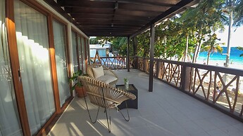 Red Coconut Beach Hotel