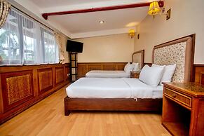 Red Coconut Beach Hotel