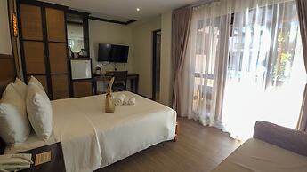 Red Coconut Beach Hotel