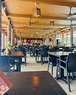 Red Coconut Beach Hotel