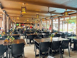 Red Coconut Beach Hotel