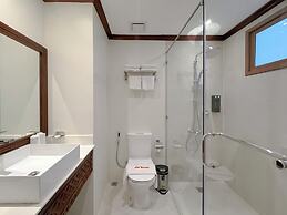 Red Coconut Beach Hotel