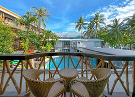 Red Coconut Beach Hotel