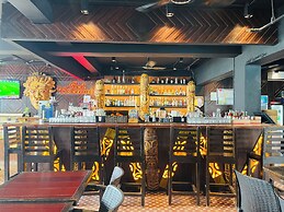 Red Coconut Beach Hotel