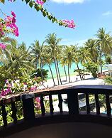 Red Coconut Beach Hotel