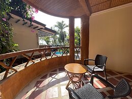 Red Coconut Beach Hotel