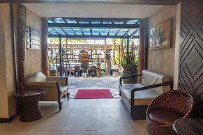 Red Coconut Beach Hotel