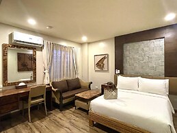 Red Coconut Beach Hotel