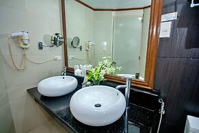 Red Coconut Beach Hotel