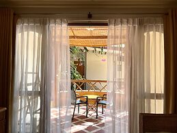 Red Coconut Beach Hotel