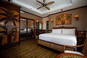 Red Coconut Beach Hotel