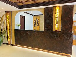 Red Coconut Beach Hotel