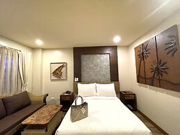 Red Coconut Beach Hotel