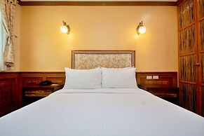 Red Coconut Beach Hotel