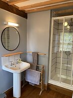 Riverside B & B