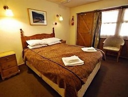 Gardeners Country Inn