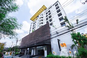 Lily Hotel Bangkok