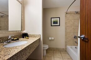 Best Western Plus Landmark Hotel