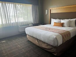 Best Western Plus Landmark Hotel