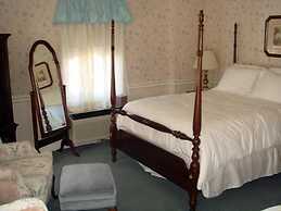 Bird In Hand Village Inn & Suites