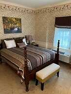 Bird In Hand Village Inn & Suites