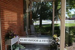 Bird In Hand Village Inn & Suites