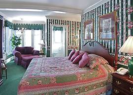 Bird In Hand Village Inn & Suites