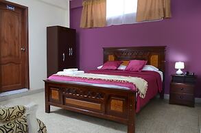 Hostal Perla Real Inn