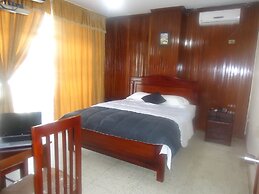 Hostal Perla Real Inn