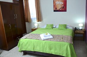 Hostal Perla Real Inn