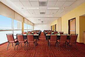 Courtyard by Marriott Leon at the Poliforum