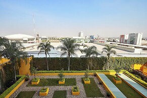 Courtyard by Marriott Leon at the Poliforum