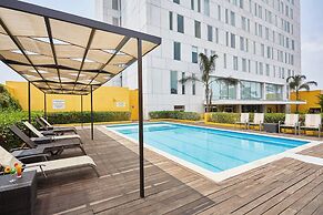 Courtyard by Marriott Leon at the Poliforum