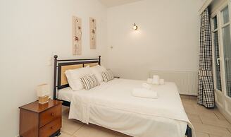 Rooms & Apartments Archontou