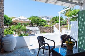 Rooms & Apartments Archontou