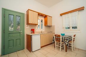 Rooms & Apartments Archontou