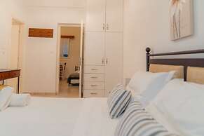 Rooms & Apartments Archontou