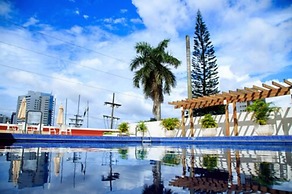 Da Vinci Hotel & Conventions