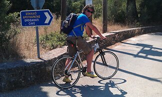 Kalypso Studios & Apartments