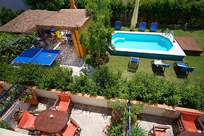 Kalypso Studios & Apartments