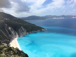 Kalypso Studios & Apartments