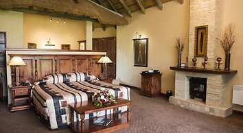 Cathedral Peak Hotel