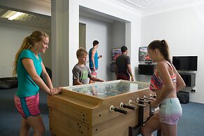 Cathedral Peak Hotel