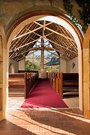 Cathedral Peak Hotel