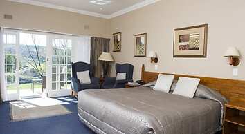 Cathedral Peak Hotel