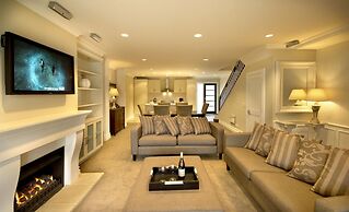 Esplanade Queenstown by Staysouth